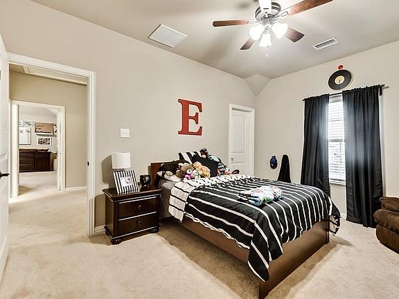 5th image of 1716 Jessie Ln