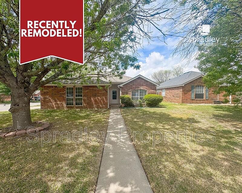 1st image of 2720 Greenbriar Ct