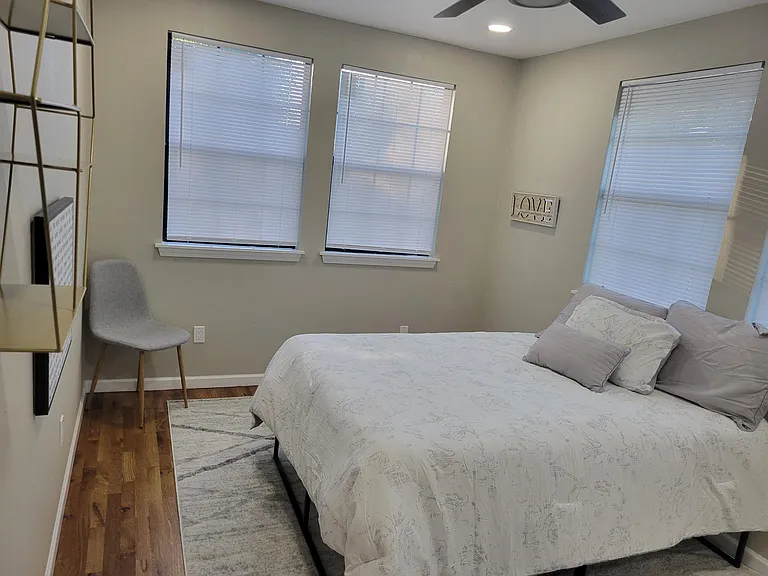 1544 N Main St — Photo 10