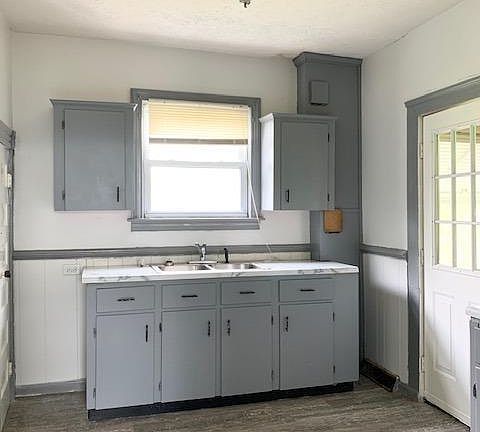 4th image of 502 Smyth St