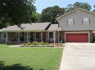 1610 Roseland Dr, Lincolnton, NC 28092