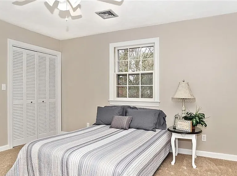 205 Woodford Dr — Photo 20
