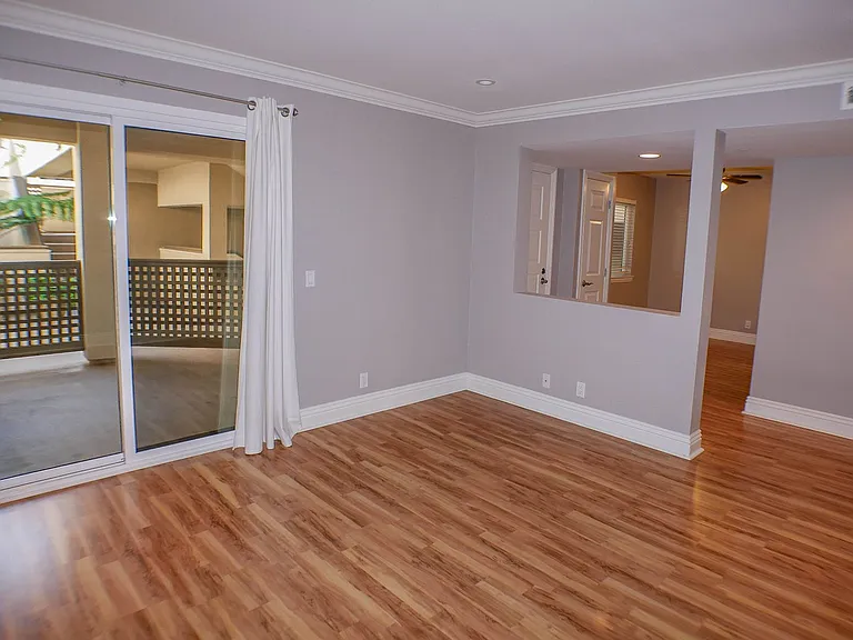 7509 Draper Ave #202 — Photo 4