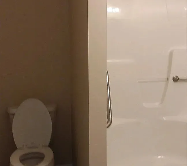 1011 W Poplar St #20 — Photo 6