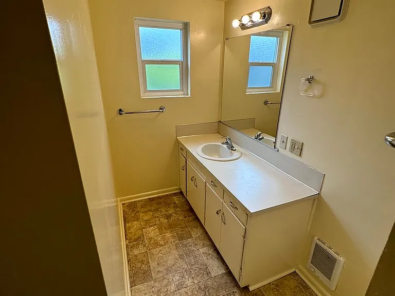1840 Mill St #F — Photo 13