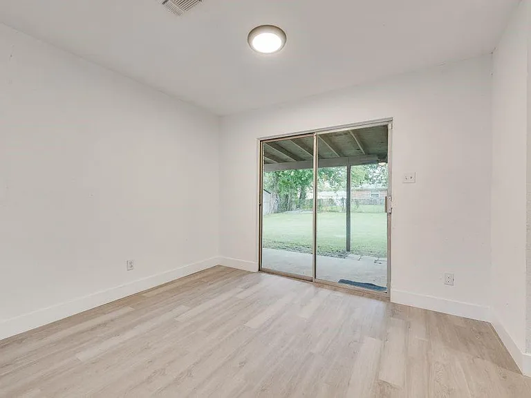 6048 Hillcrest Dr — Photo 13