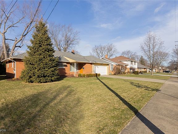 5th image of 2806 Carmen Dr