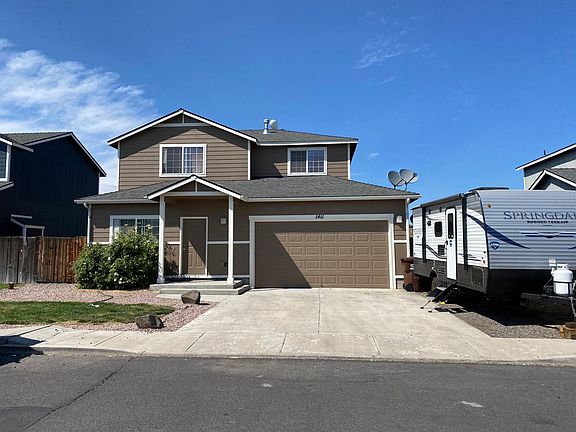 2nd image of 1411 NW Teal Loop