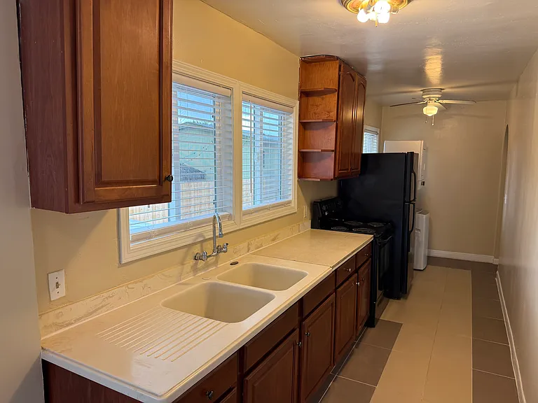 4862 Palm Ave — Photo 5