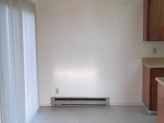 4th image of 1425 S College Ave APT 20