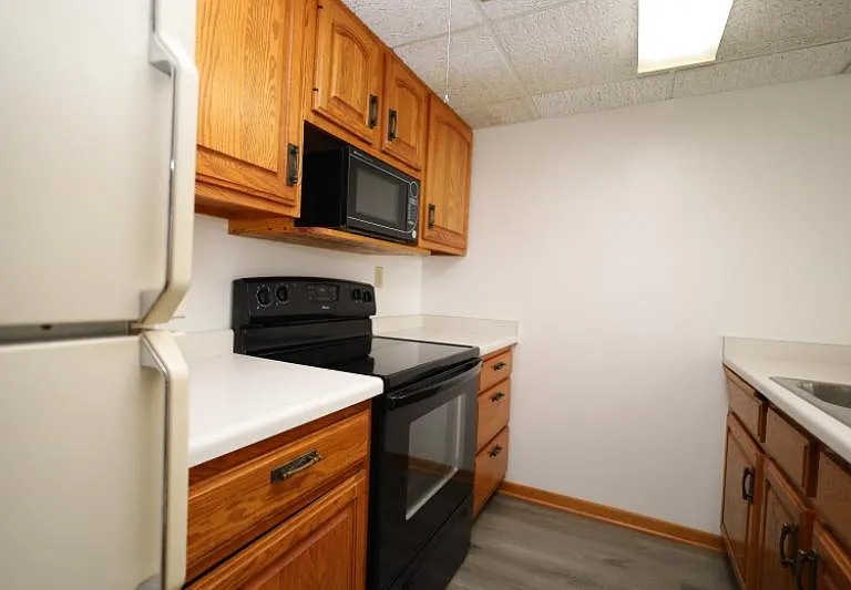 220 Broadway Ave S #911 — Photo 21