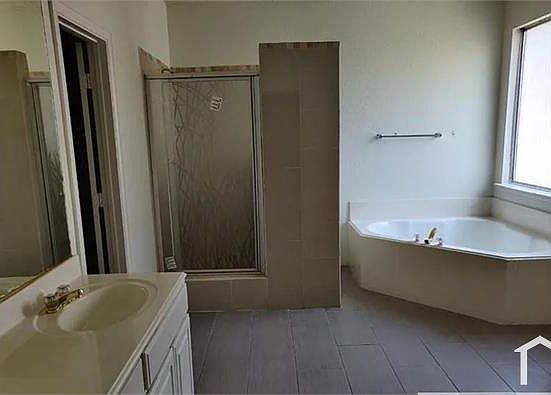 2nd image of 1409 Timberline Dr