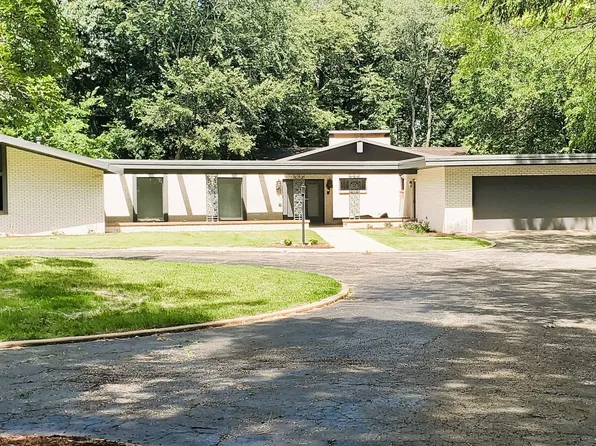 2 Timber Ridge St, Streator, IL 61364