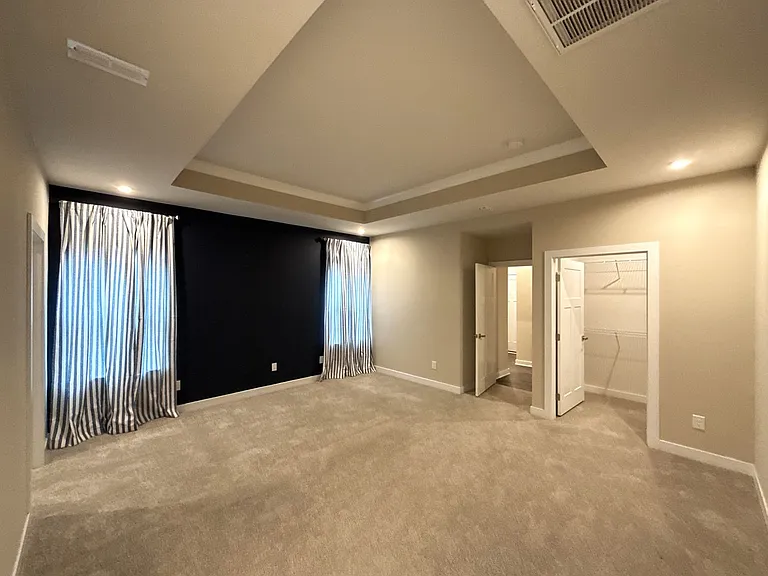 8807 Chapel Grove Crossing Dr — Photo 15