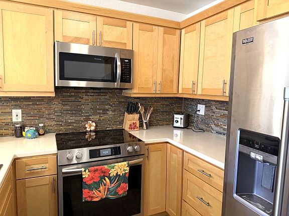 4th image of 68-3840 Lua Kula St APT B105
