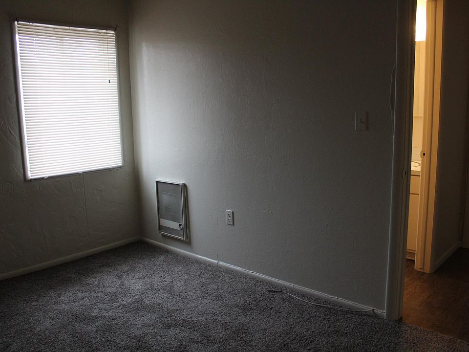 2nd image of 395 Pershing Ave APT 10