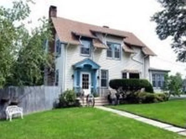 13 Wilson Ter, Elizabeth, NJ 07208