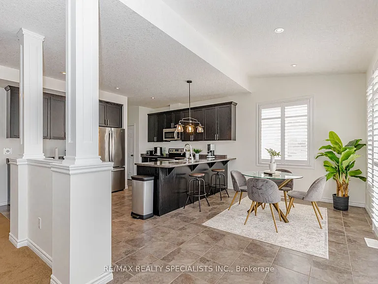 117 Norma Cres #MAIN UPPER — Photo 10