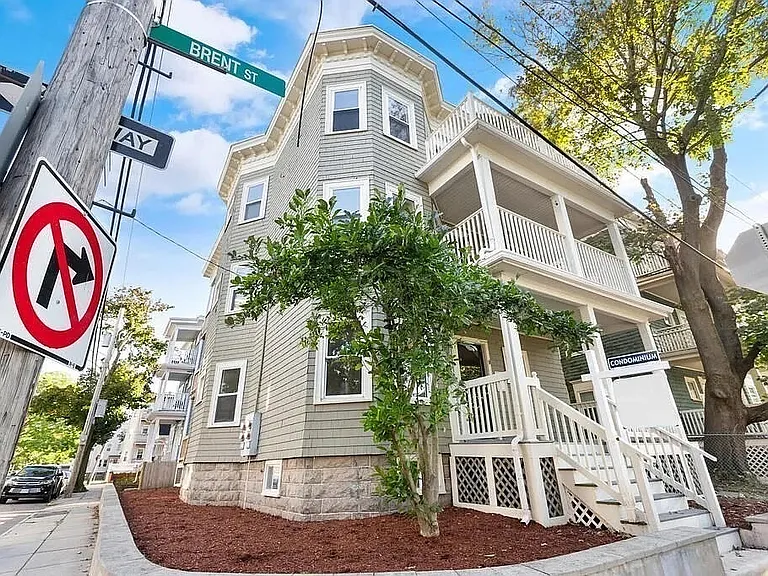 101 Brent St #3 — Photo 12