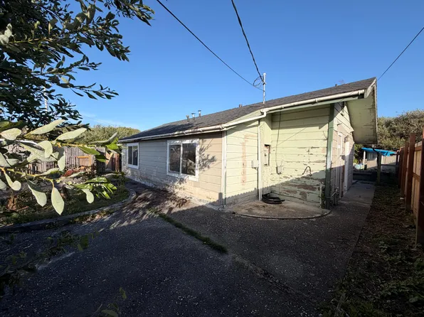 2016 Darin Dr, Arcata, CA 95521