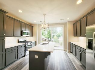 618 W End Dr, Charlotte, NC 28208