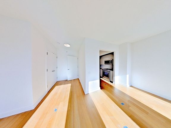 5th image of 535 Carlton Ave APT 518