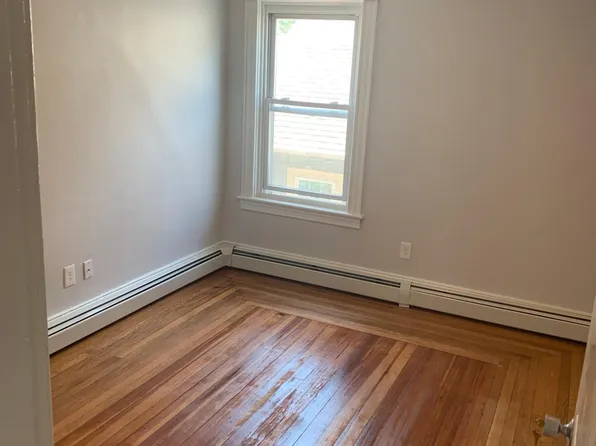 218 Cypress St #2, Providence, RI 02906