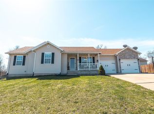 15888 Trace Dr, Saint Robert, MO 65584