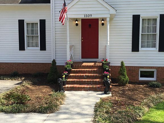 4th image of 1509 Lexington Dr