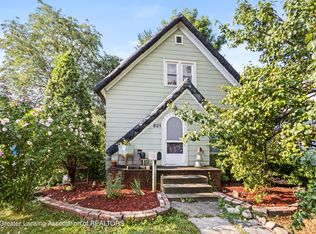 821 Sparrow Ave, Lansing, MI 48910