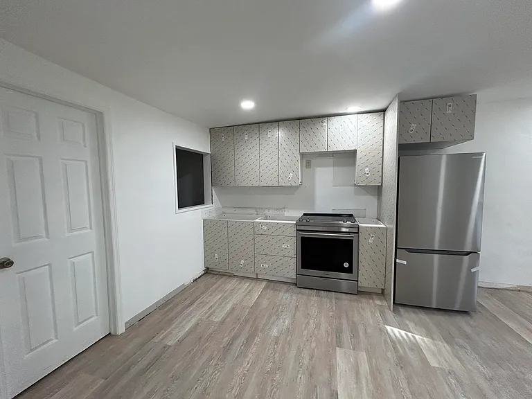 2865 SW 16th St #3 — Photo 5