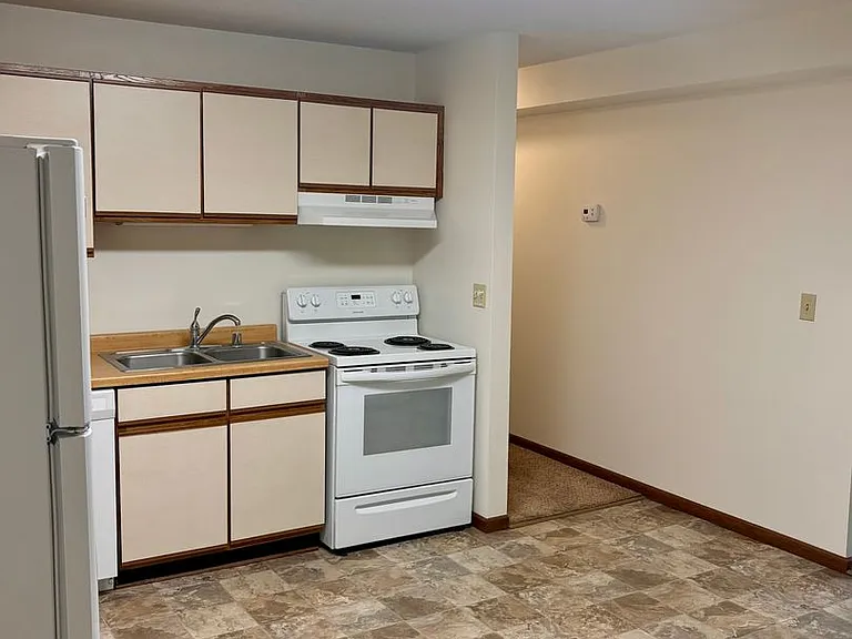 4908 Coventry Ct — Photo 12