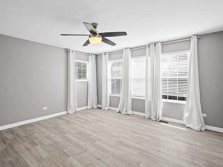 5117 Woodmere Ct — Photo 13