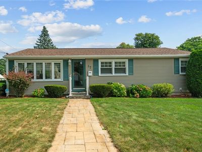 17 Palm St, North Providence, RI, 02904