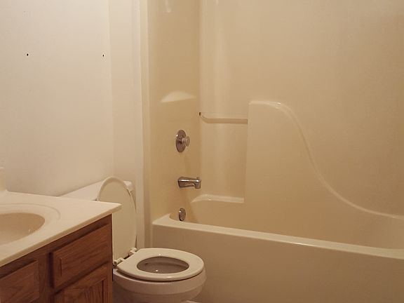 5th image of 2316 Donna Maria Dr #106
