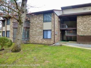 127A Amberly Dr, Englishtown, NJ