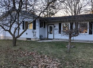 10137 Lake Shore Dr, Evart, MI 49631