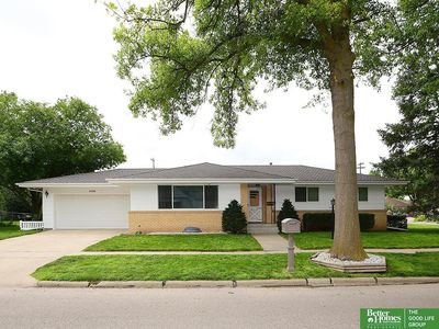 1033 N Blackburn Ave, York, NE, 68467