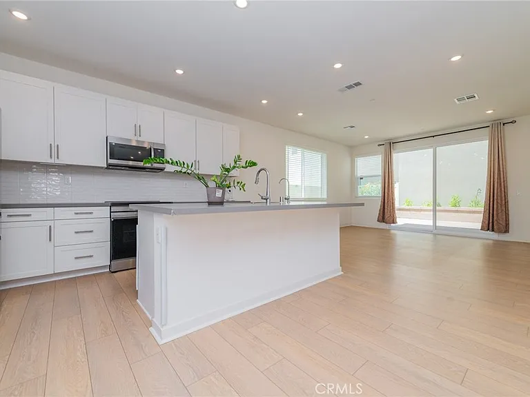 3218 S Jasper Paseo — Photo 3