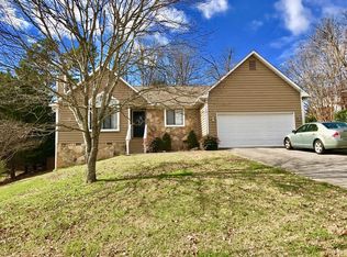 1525 Fox Hollow Trl, Knoxville, TN 37923