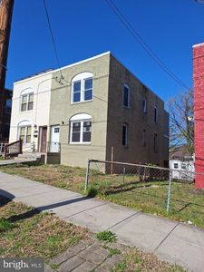 2814 Buena Vista Ter SE, Washington, DC, 20020