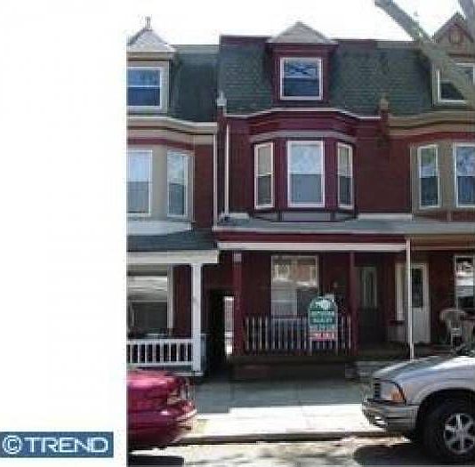 2nd image of 444 Chestnut St