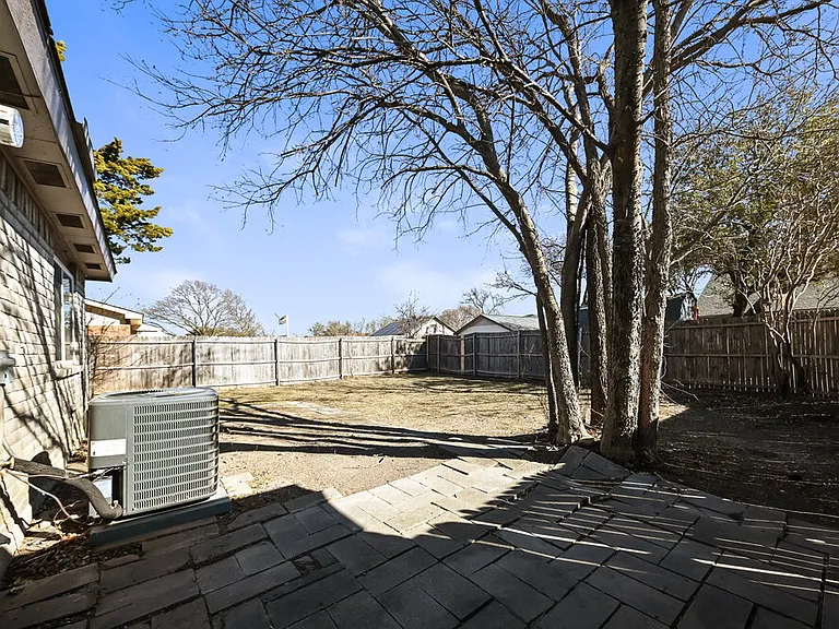 1522 Sunset Ln — Photo 16