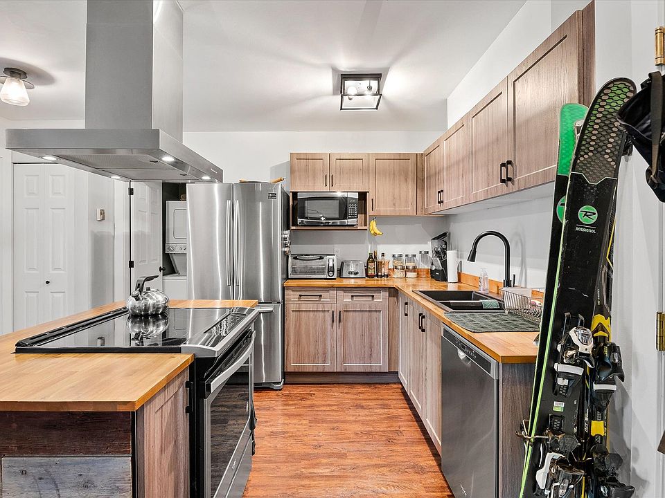 40120 Willow Cres Squamish, BC, V8B0L7 Apartments for Rent Zillow