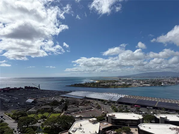 425 South St APT 2804, Honolulu, HI 96813