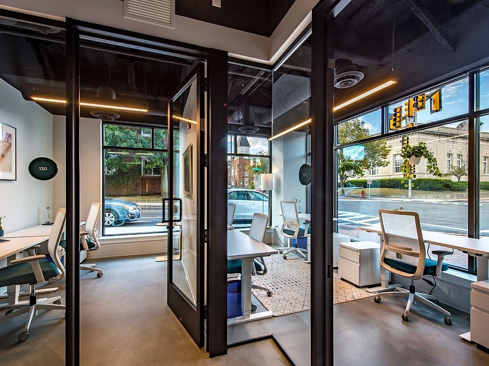 CoWork Space In Lobby