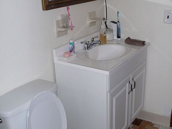 Full Bath View #2
