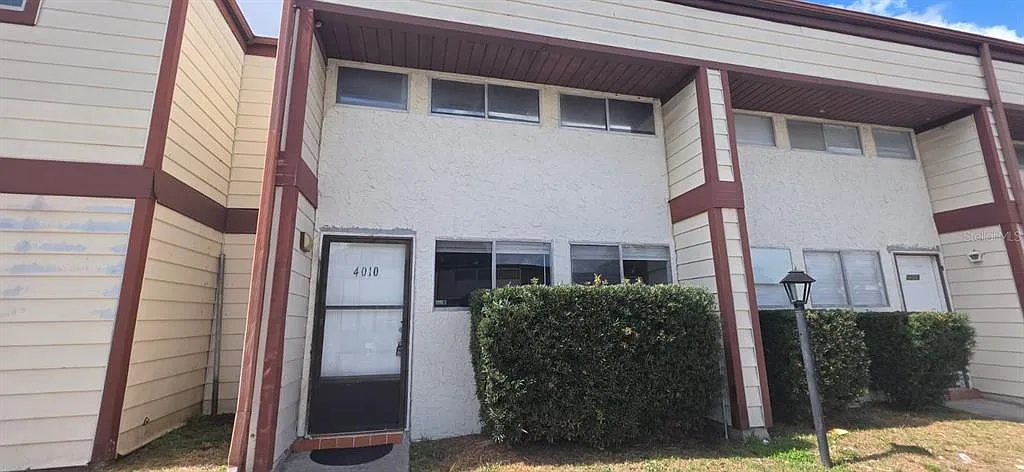 1 bed, 1.5 bath, 762 sqft, $1,200 — Photo 1