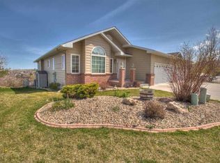 942 Stahl Ct, Hermosa, SD 57701