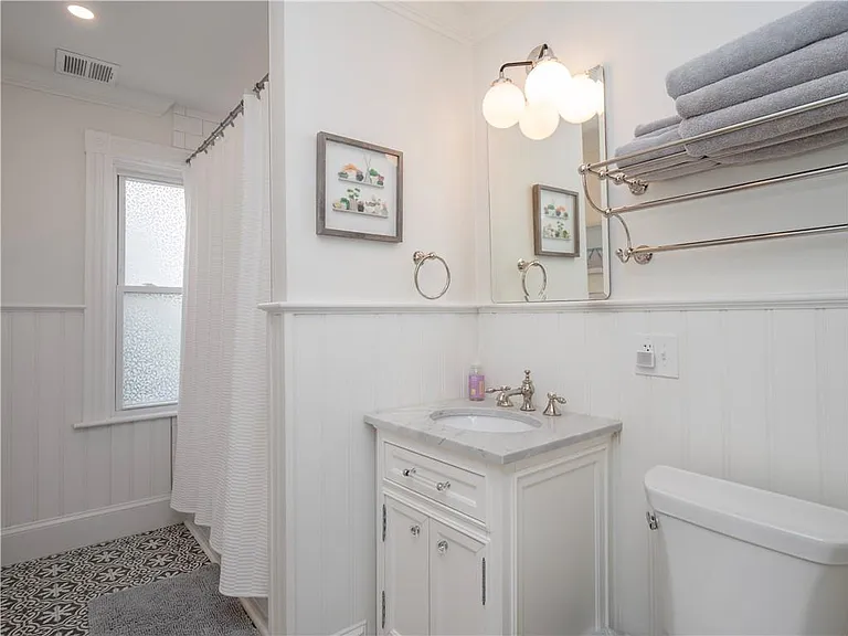 27 Mann Ave — Photo 24